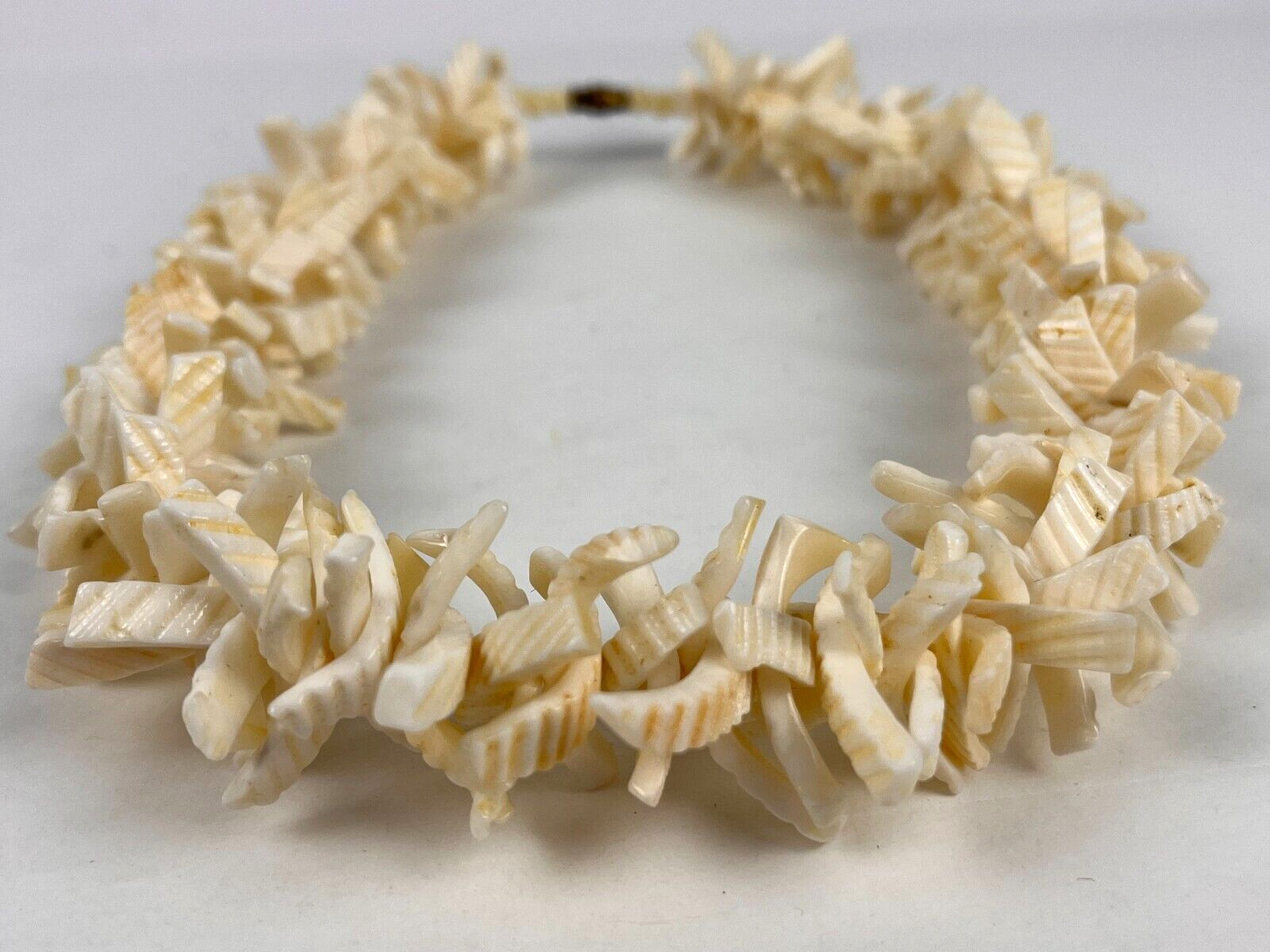 Vintage Natural Sea Shell Chip Choker Necklace Hand Made Boho Beach 17”
