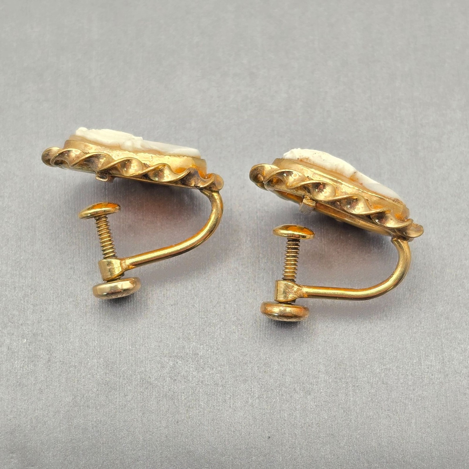 Vintage Cameo Earrings 12K Gold Filled Shell AMCO Mid Century Screw Back