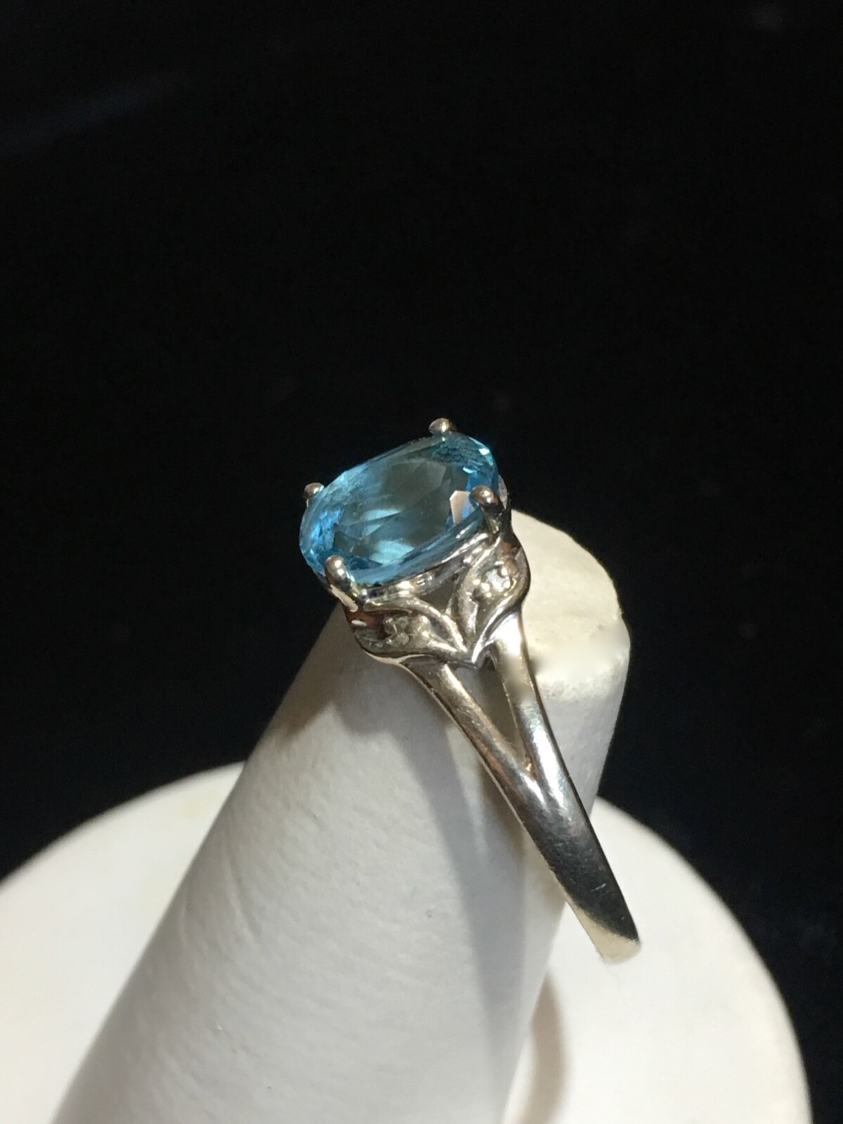 VINTAGE 10K WHITE GOLD BLUE TOPAZ & DIAMOND RING ESTATE FIND SIZE 9.75