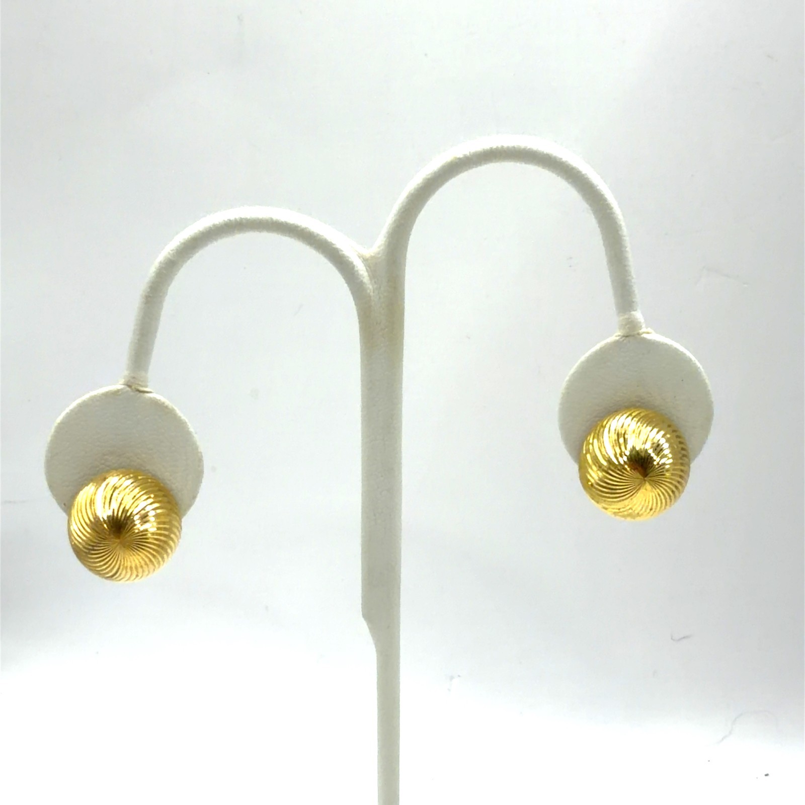Vintage Napier Gold Tone 16mm Round Dome Adjustable Clip on Earrings