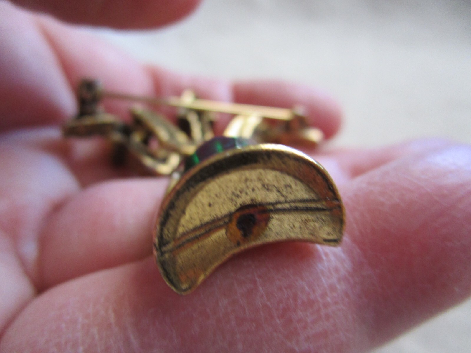 VTG signed ZENTALL Lantern Brooch, Triple arrow dangle, Gold tone APR24-14