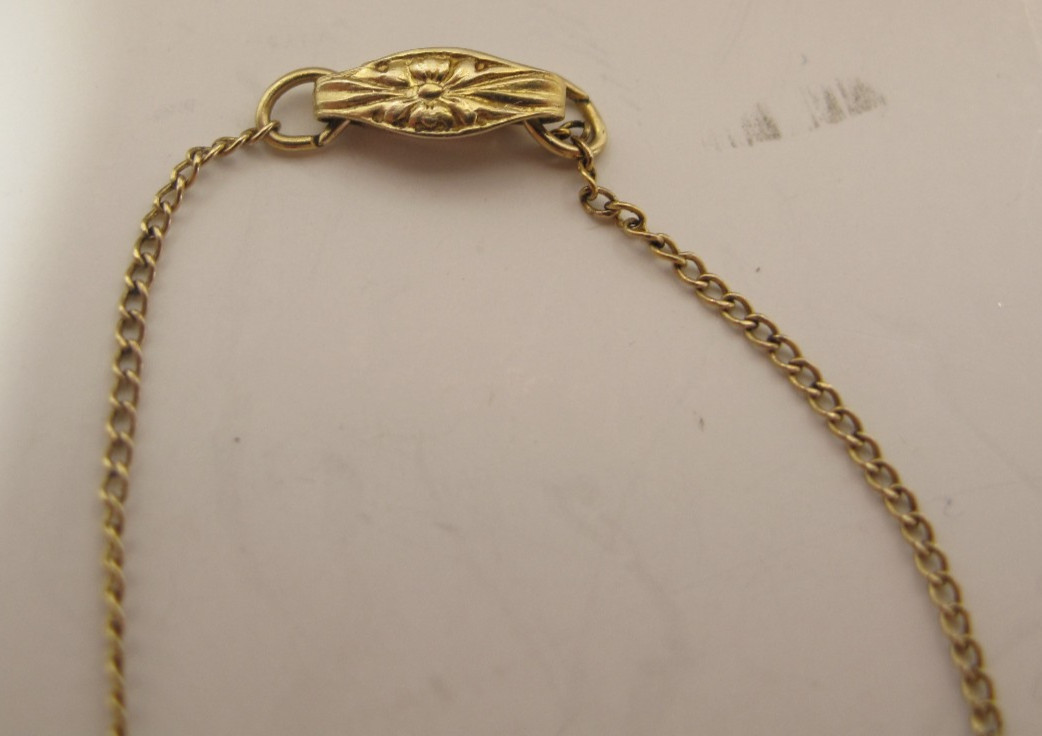 VTG 1/2- 12K GF Yellow Gold Chain With Emerald Chip 18″~1.10g~May Birthstone
