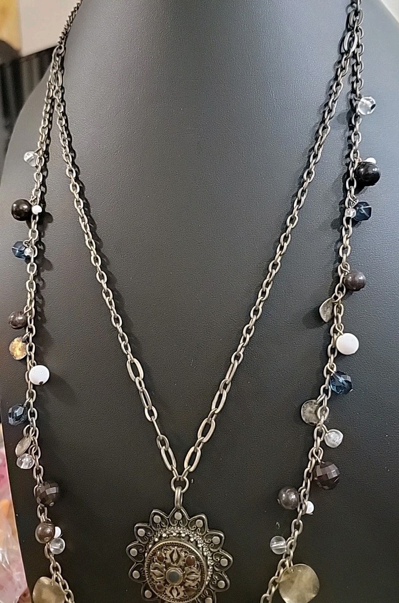 Vtg Dome Ornate Brass Work Bezel Set Stone 3D Center V Necklace Chain Bead Tier