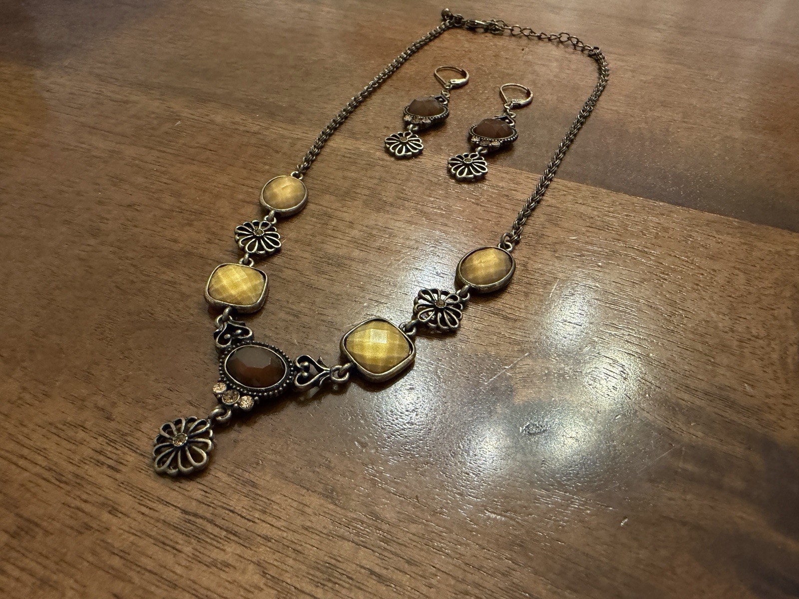 Lia Sophia “Toffee” Brown/Orange Resin, Crystals, Antique Gold Necklace-Earrings