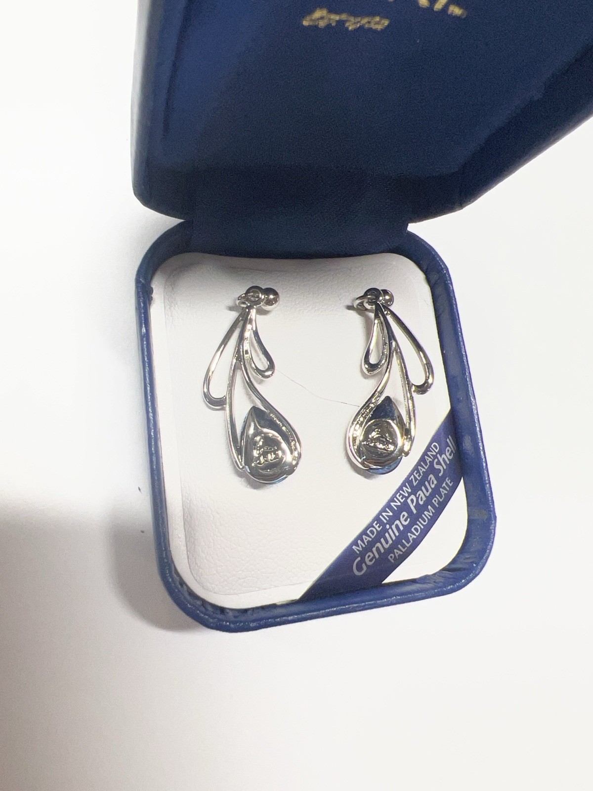 ARIKI New Zealand Paua Shell Drop Earrings Palladium Plate Blue Abalone w/ Box