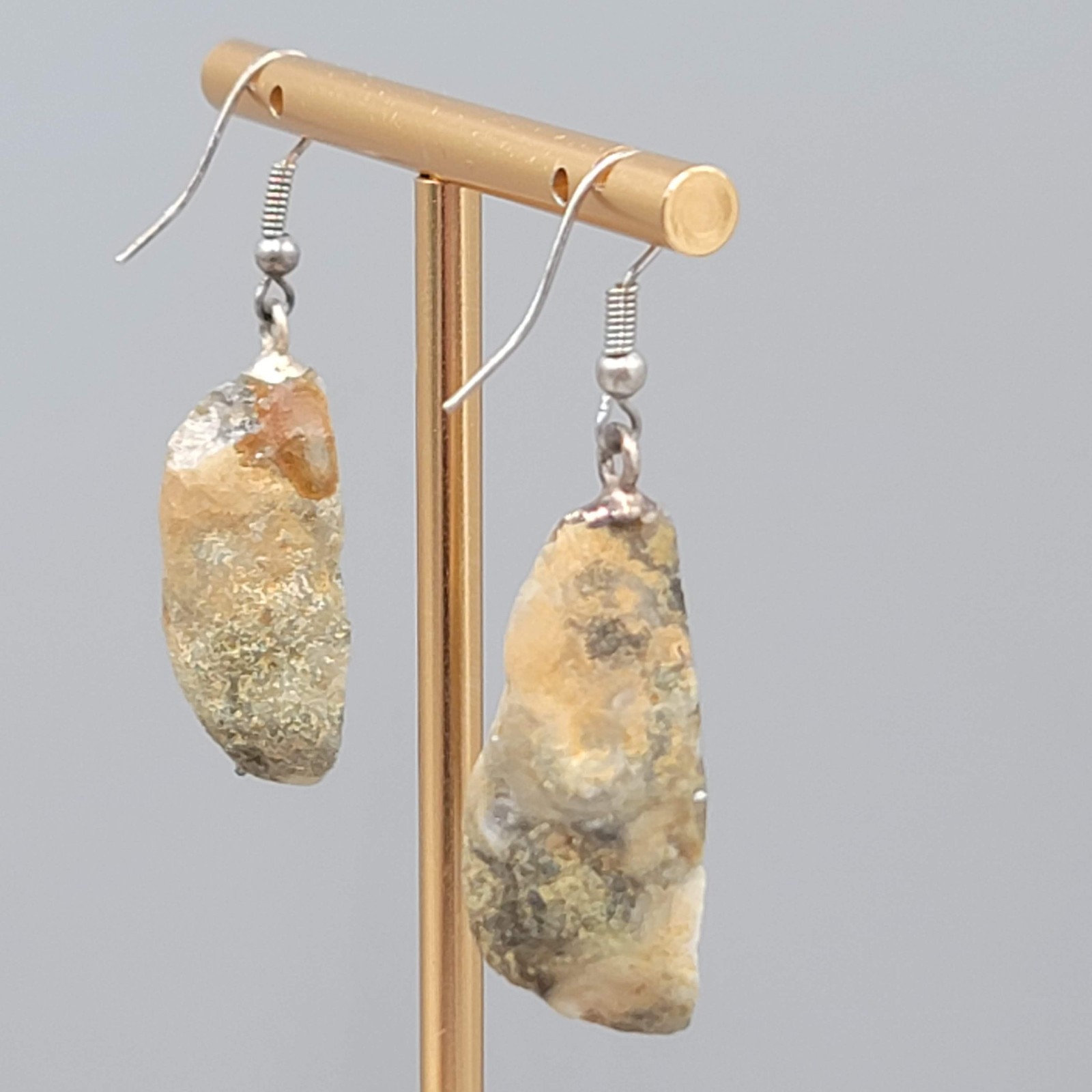 Vintage Raw Geode Stone Pierced Earrings Silver tone Dangle 1.25″