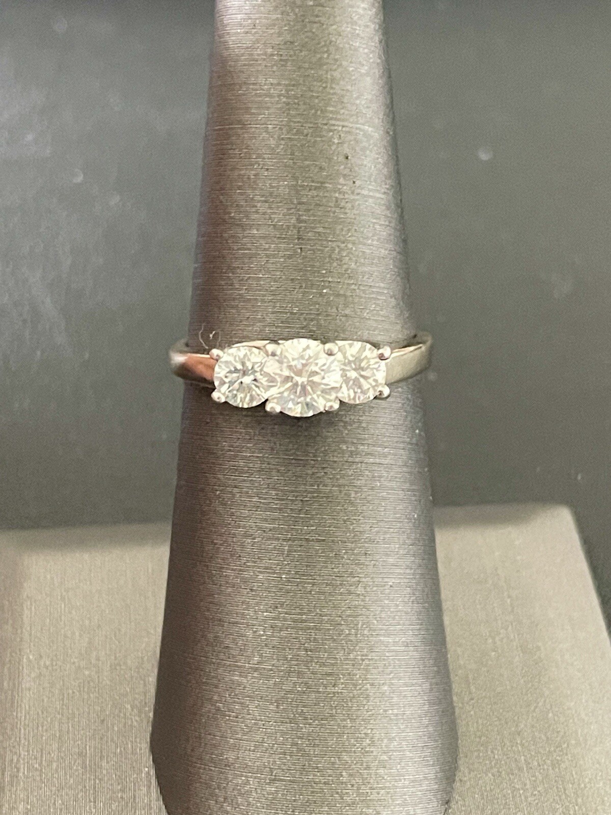 14k White Gold and Platinum 1.00CTW Three Stone Diamond Ring (G27)