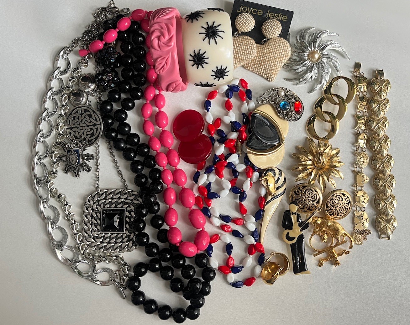 Vintage jewelry Lot Brooch Necklace Coro Coventri Avon Klum BSK STANNARD 1960-80