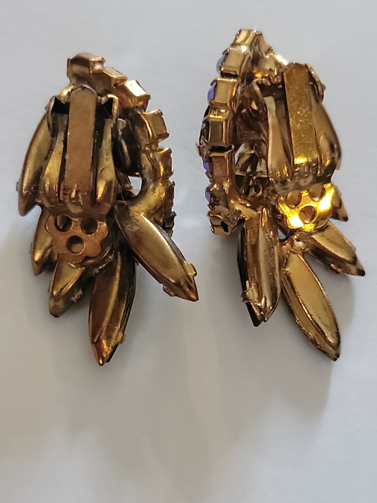 Vintage Green Dark Amber Rhinestones Brooch Clip Earring Gold Tone Set -Read