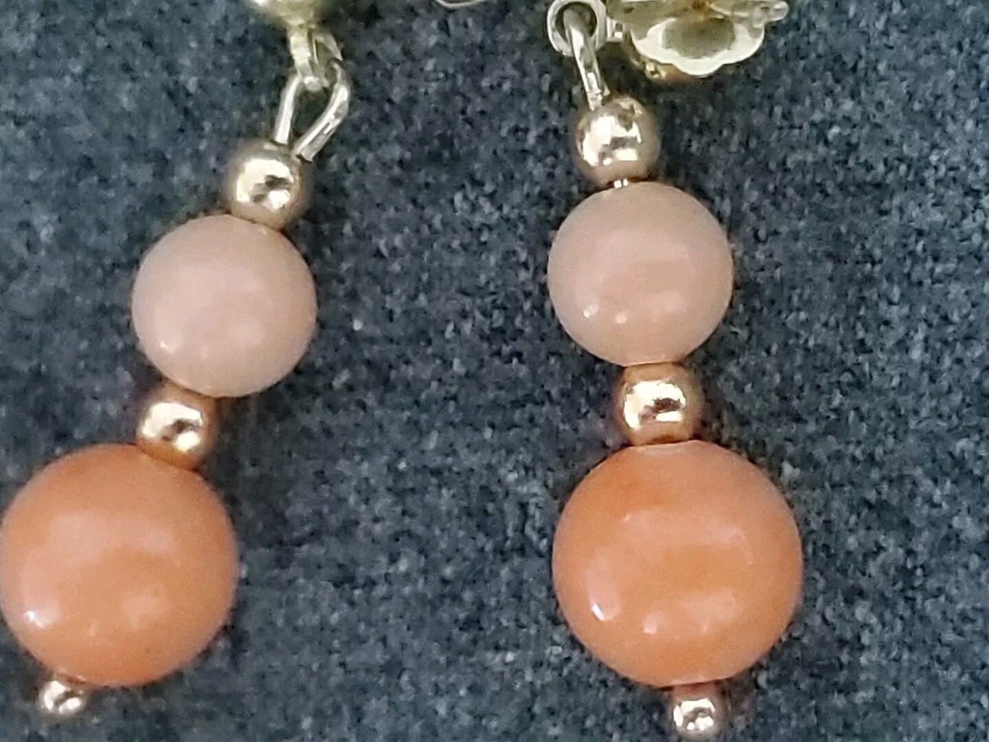 VINTAGE CORAL BEAD 1 1/4″ DANGLE PIERCED EARRINGS, 1/20 GOLD FILLED