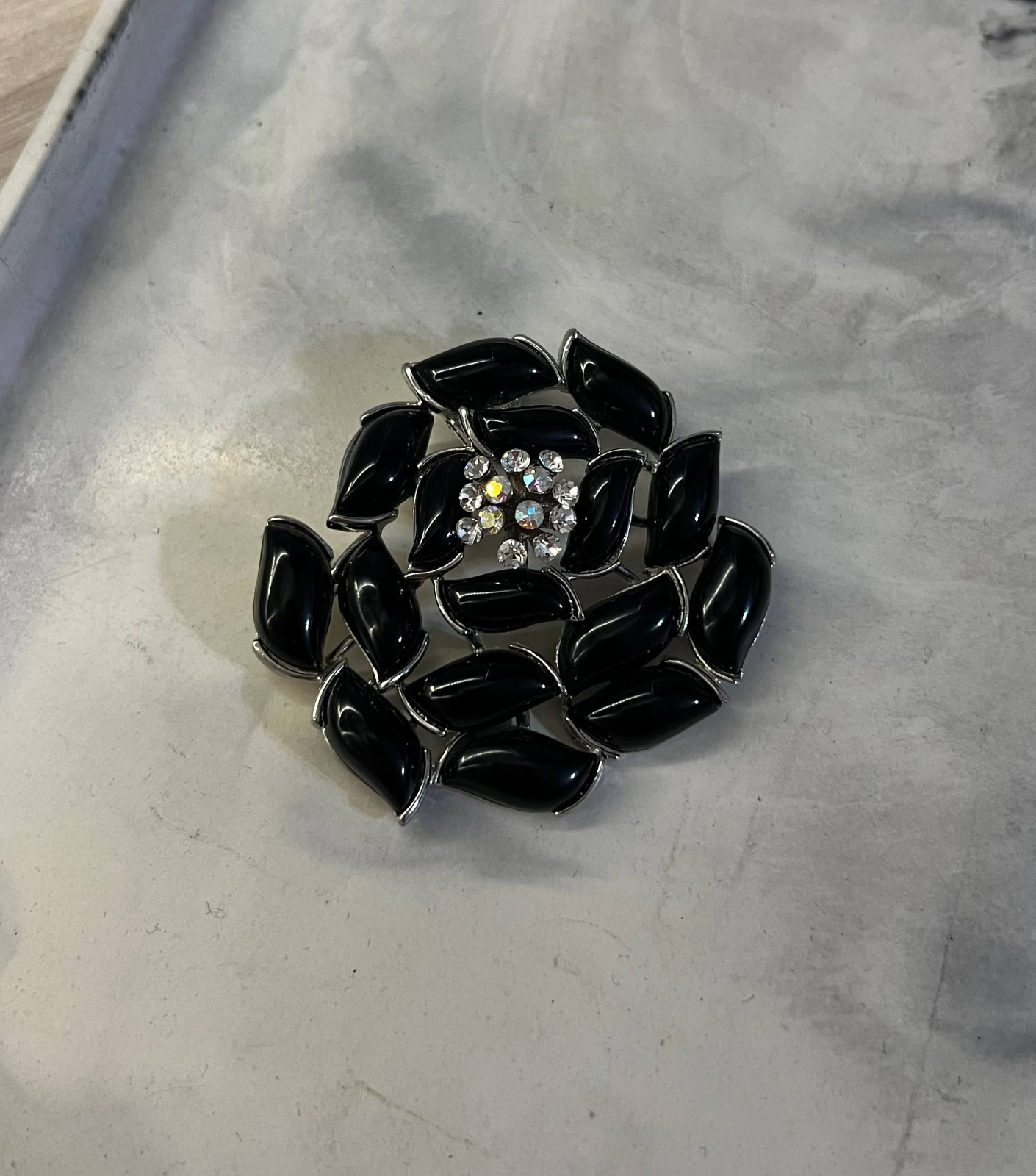 Vintage Black Flower Pendant Rhinestone Statement Necklace Charm Jewelry