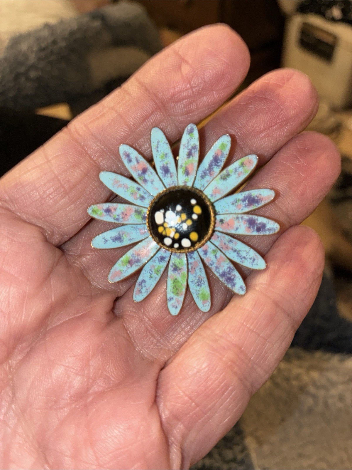 VTG Daisy Flower Earrings Enamel Splatter Confetti Blue 1960s Retro Clip On