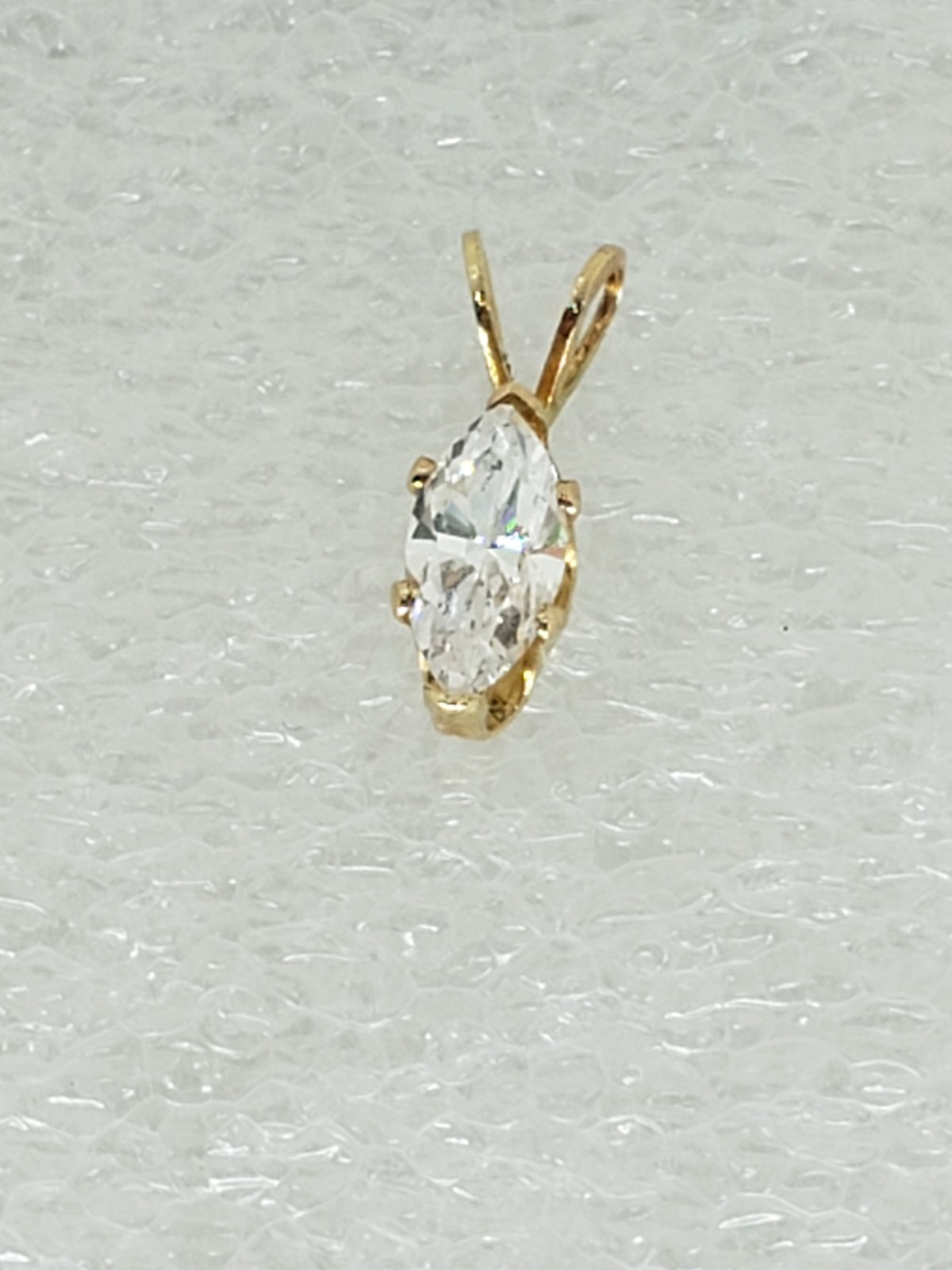 Vintage Pretty 14K Yellow Gold Marquise CZ Navette Solitaire Pendant – 0.35 tcw