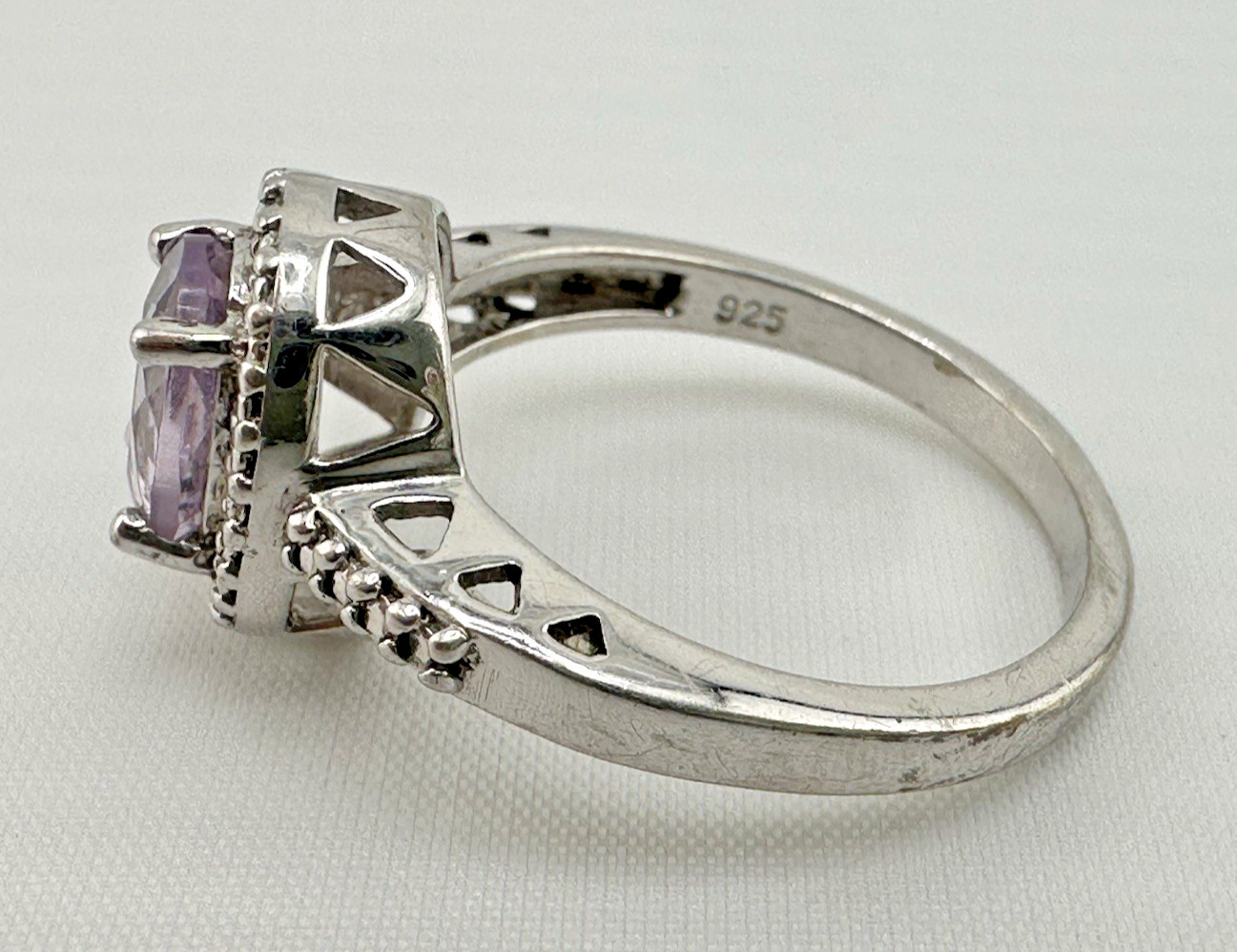 Vintage Sterling Silver Light Pink/Purple Colored Stone Accent Ring Sz 7