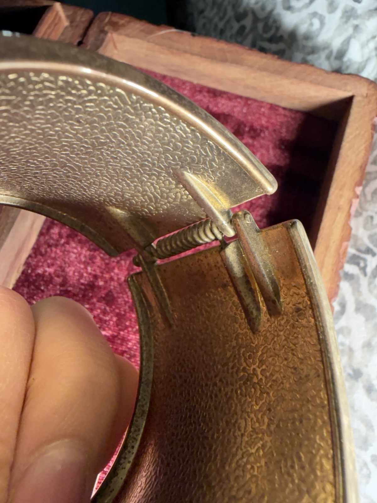 Vintage Wide Gold Tone Hinged Cuff Bracelet Statement Spring Hinge 102.21g