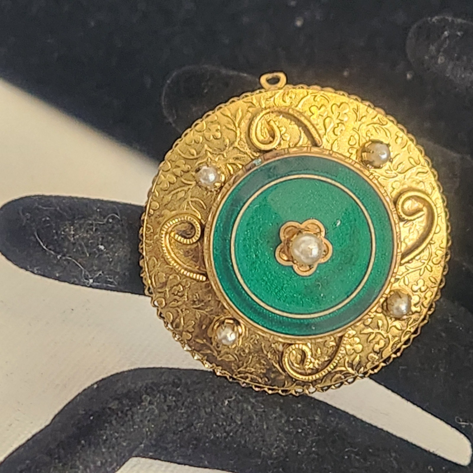 Antique Victorian Style Gold Tone Green Enamel Seed Pearl Round Floral pendant