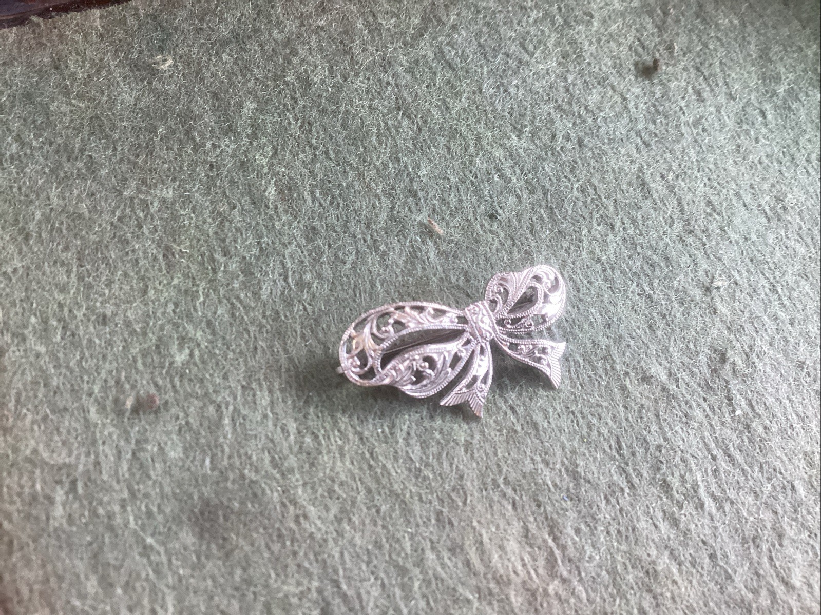 Silver Lace Pin Marked W/Star C Clasp Safety Lock Open Work Bow