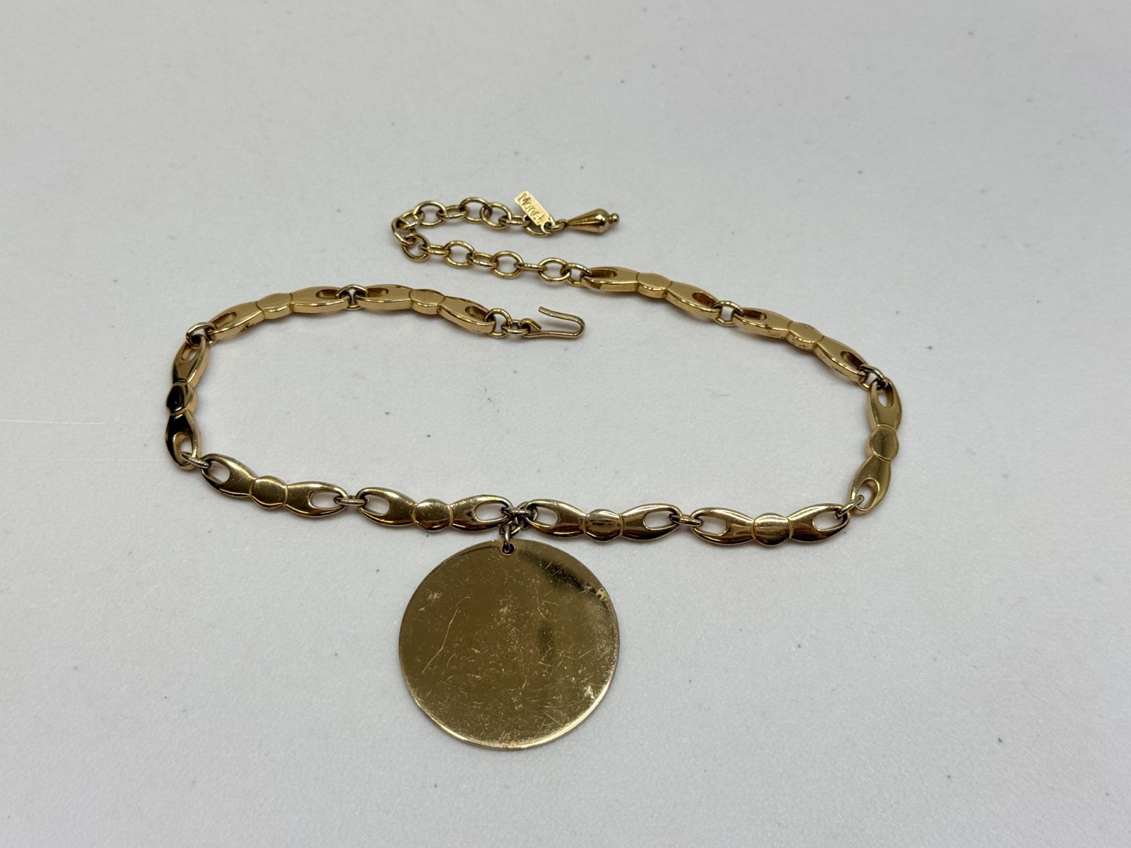 Vintage Signed Monet Round Pendant Necklace Gold Tone Choker 13-16 inch Chain
