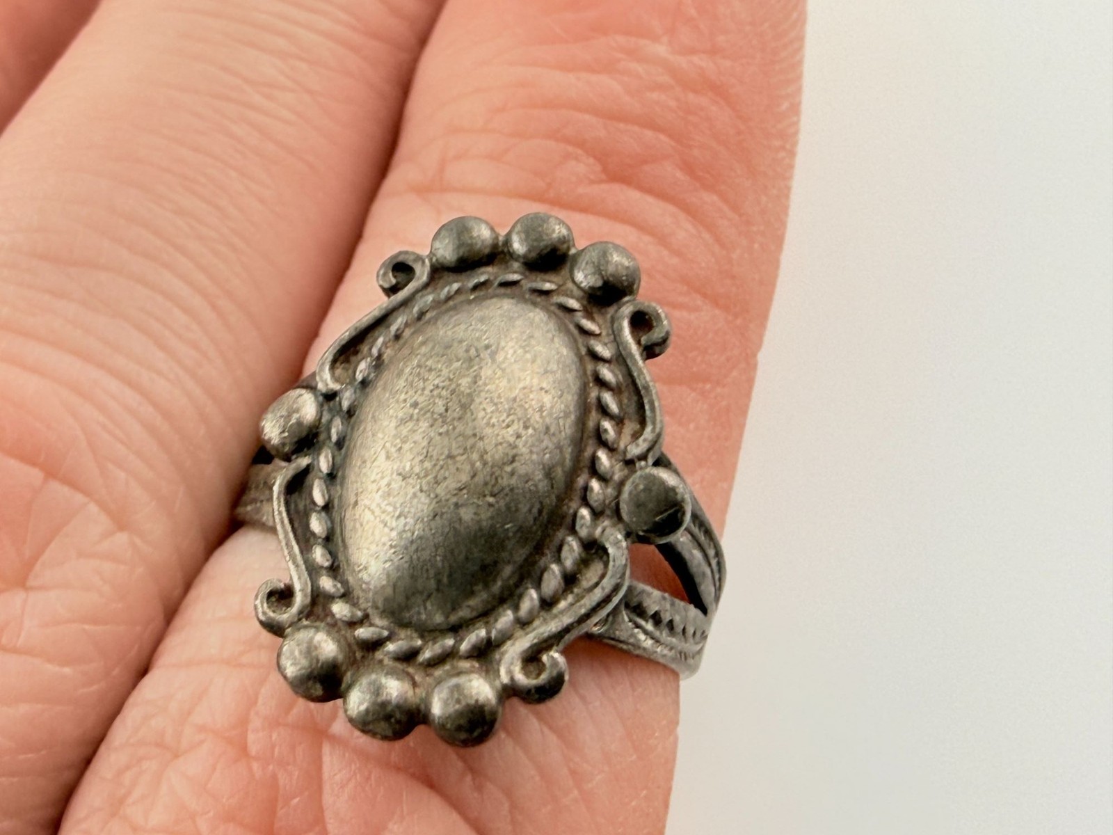 Vintage Sterling Silver Slight Dome Topped Ring 925 Size 6.5 Weighs 4.1g
