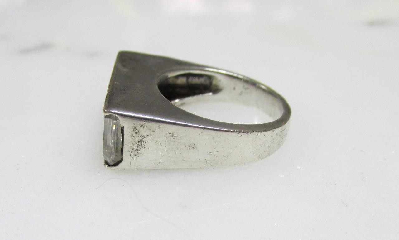 Clear Stone Sterling Silver Channel Ring ~ Size 5 ~ 8.4g ~ 13-A712