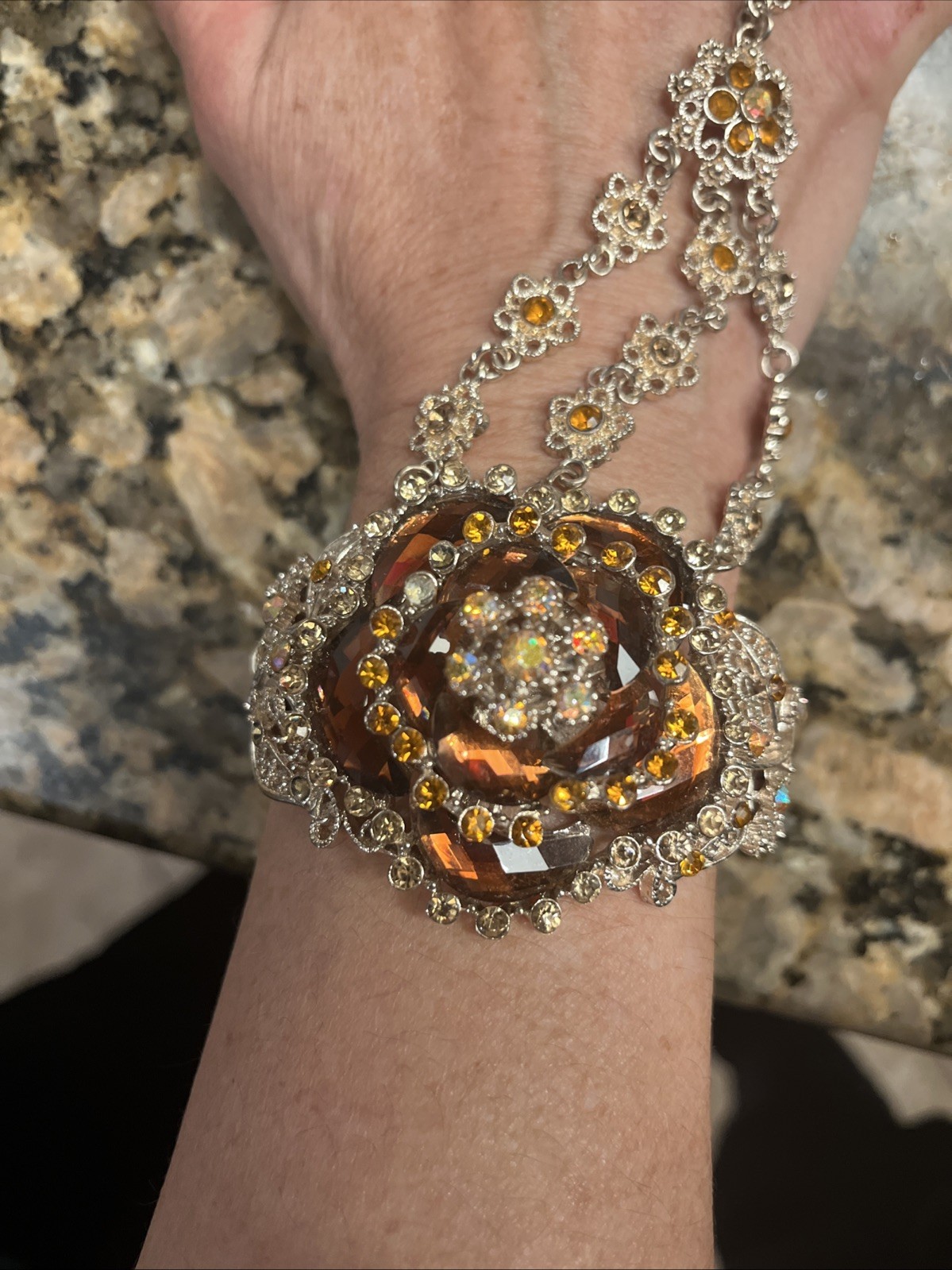 Vintage Floral Bracelet Ring Hand Chain Jewelry