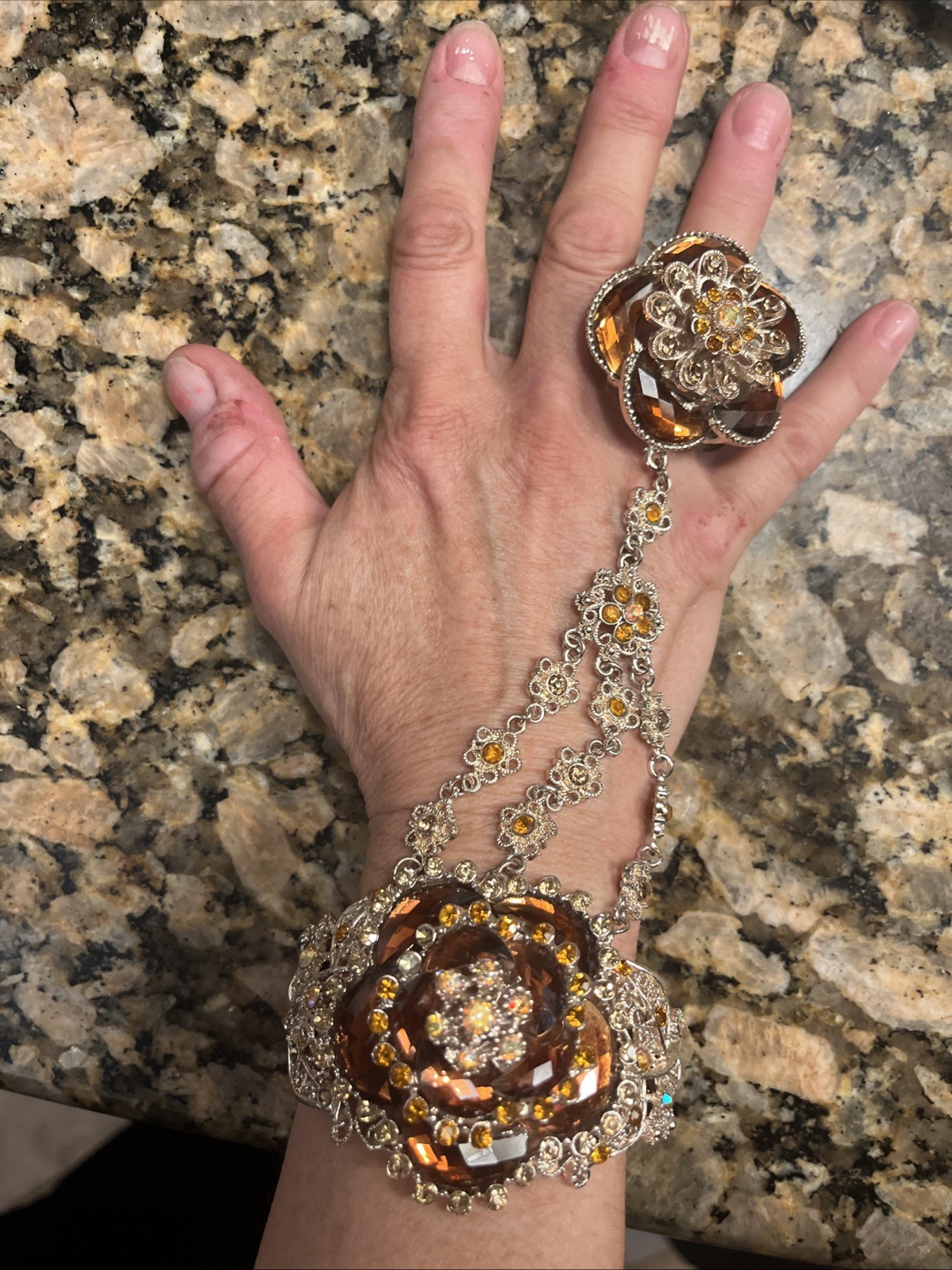 Vintage Floral Bracelet Ring Hand Chain Jewelry