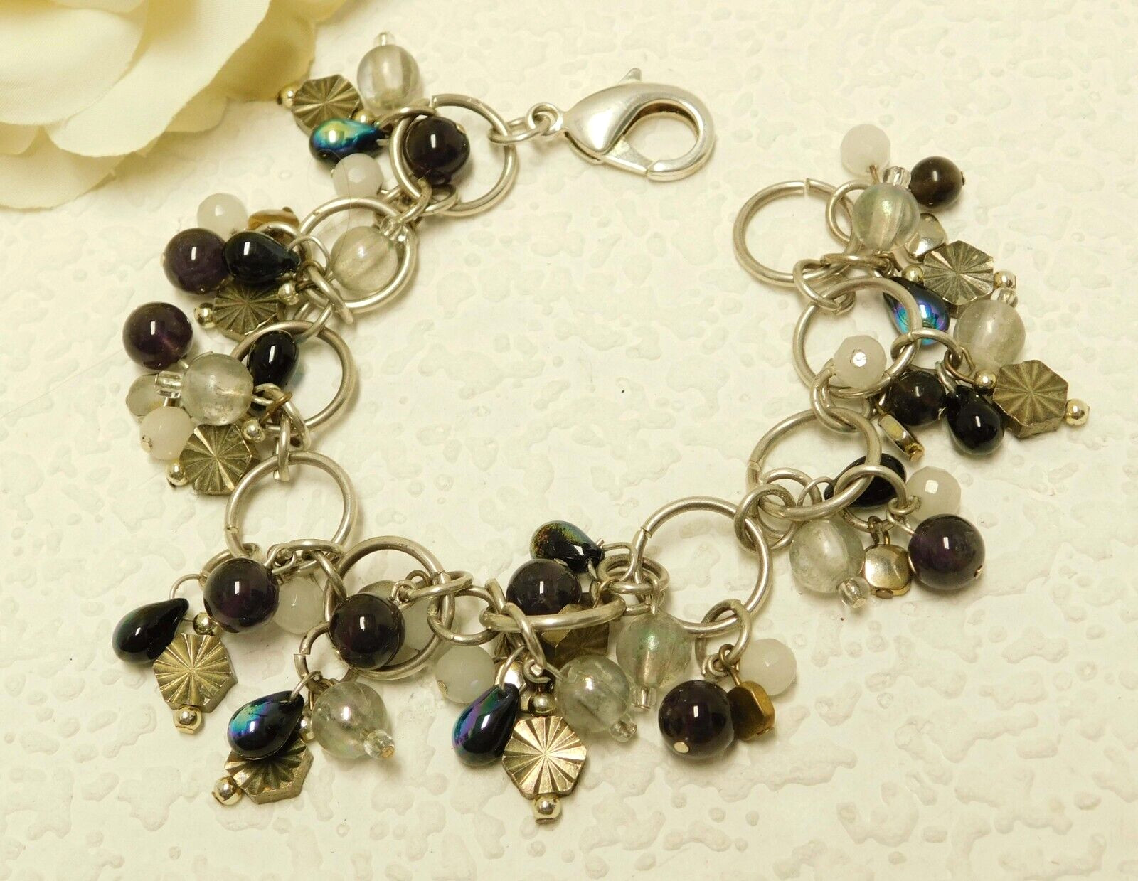 PURPLE & IRIDESCENT PEACOCK BLUE STONE & GLASS CHARM BEAD BRACELET 7.5″
