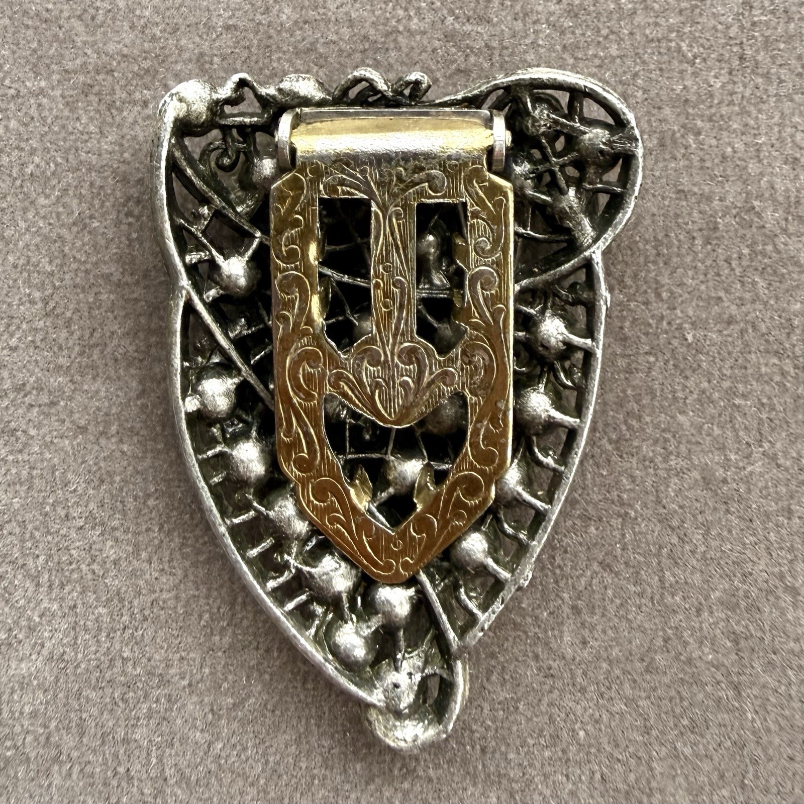 Vintage Rhinestone Leaf Dress Clip | Fur Clip | Silver Tone Filigree Openwork