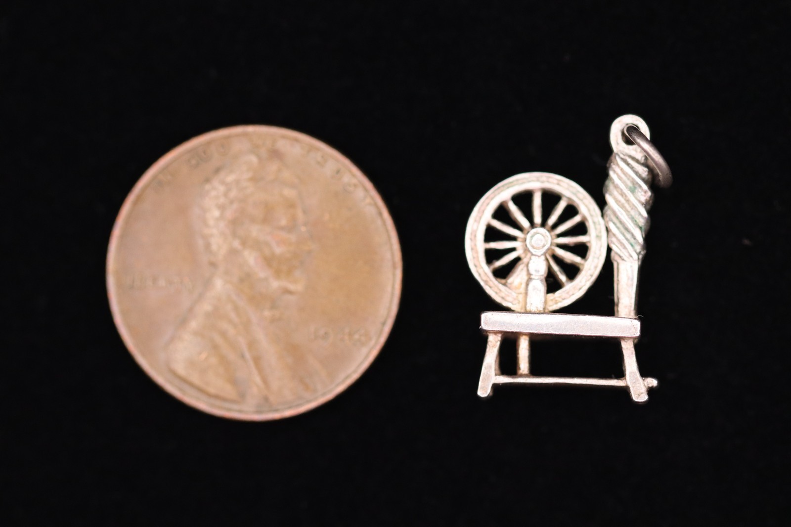 Vintage Sterling Silver Knitting Wool Spinning Wheel Bracelet Charm Pendant 925E