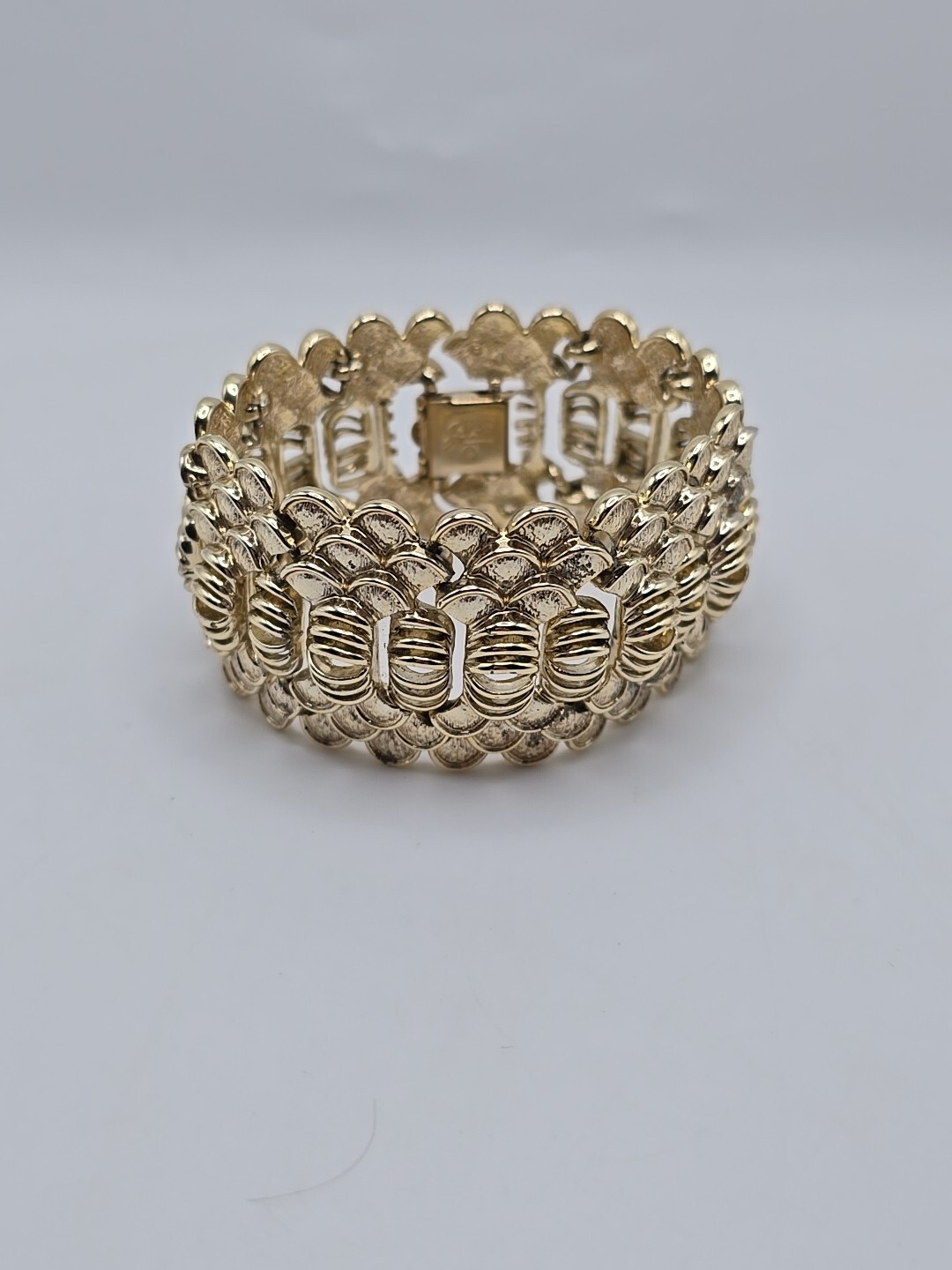 Vintage Coro Pegasus Gold Tone Wide Chunky Link Bracelet Foldover Clasp