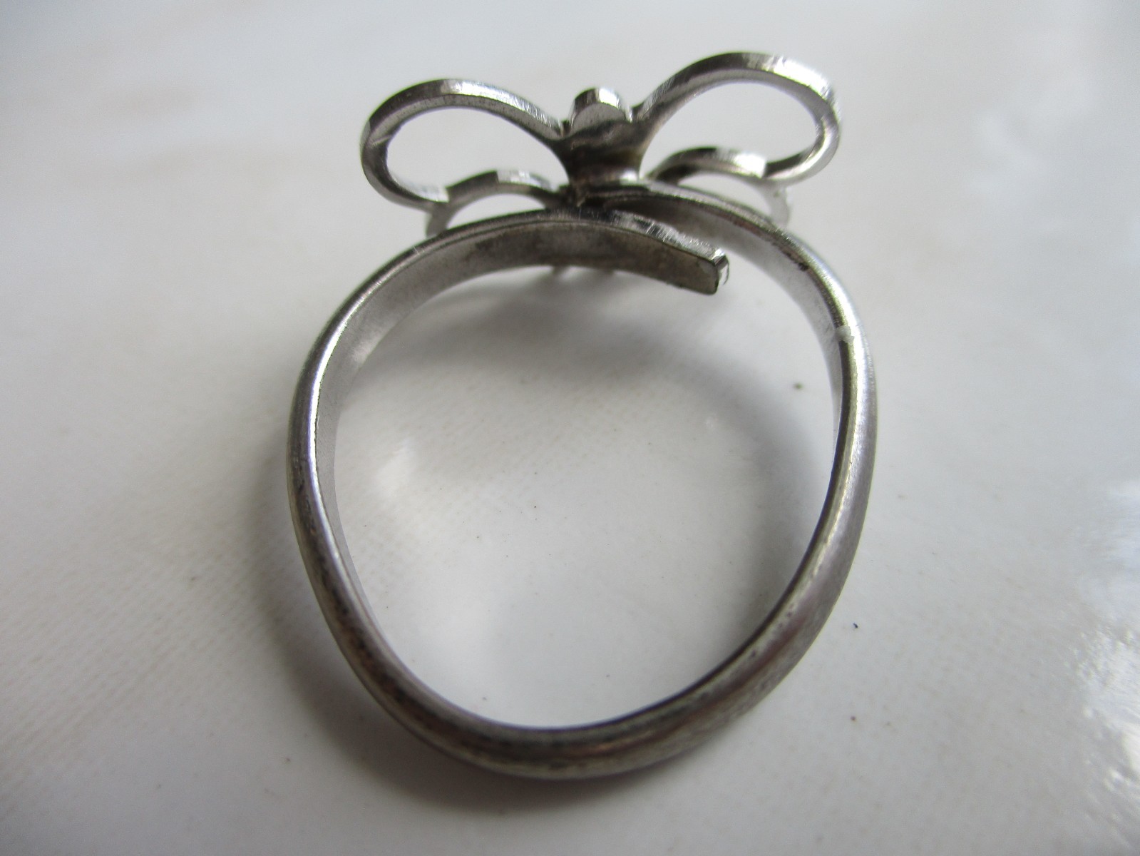 VINTAGE SARAH COVENTRY BUTTERFLY PENDANT NECKLACE SILVERTONE 18″ & RING