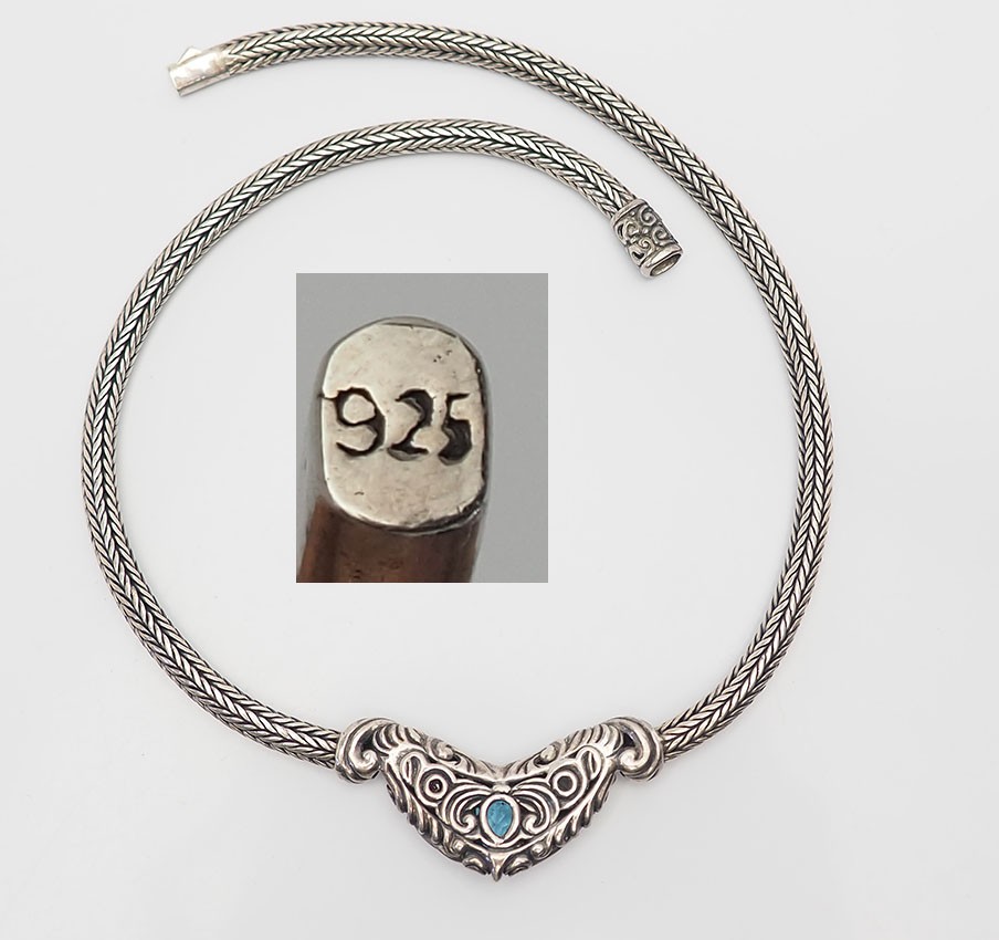 Elegant vintage sterling silver blue crystal Bali necklace
