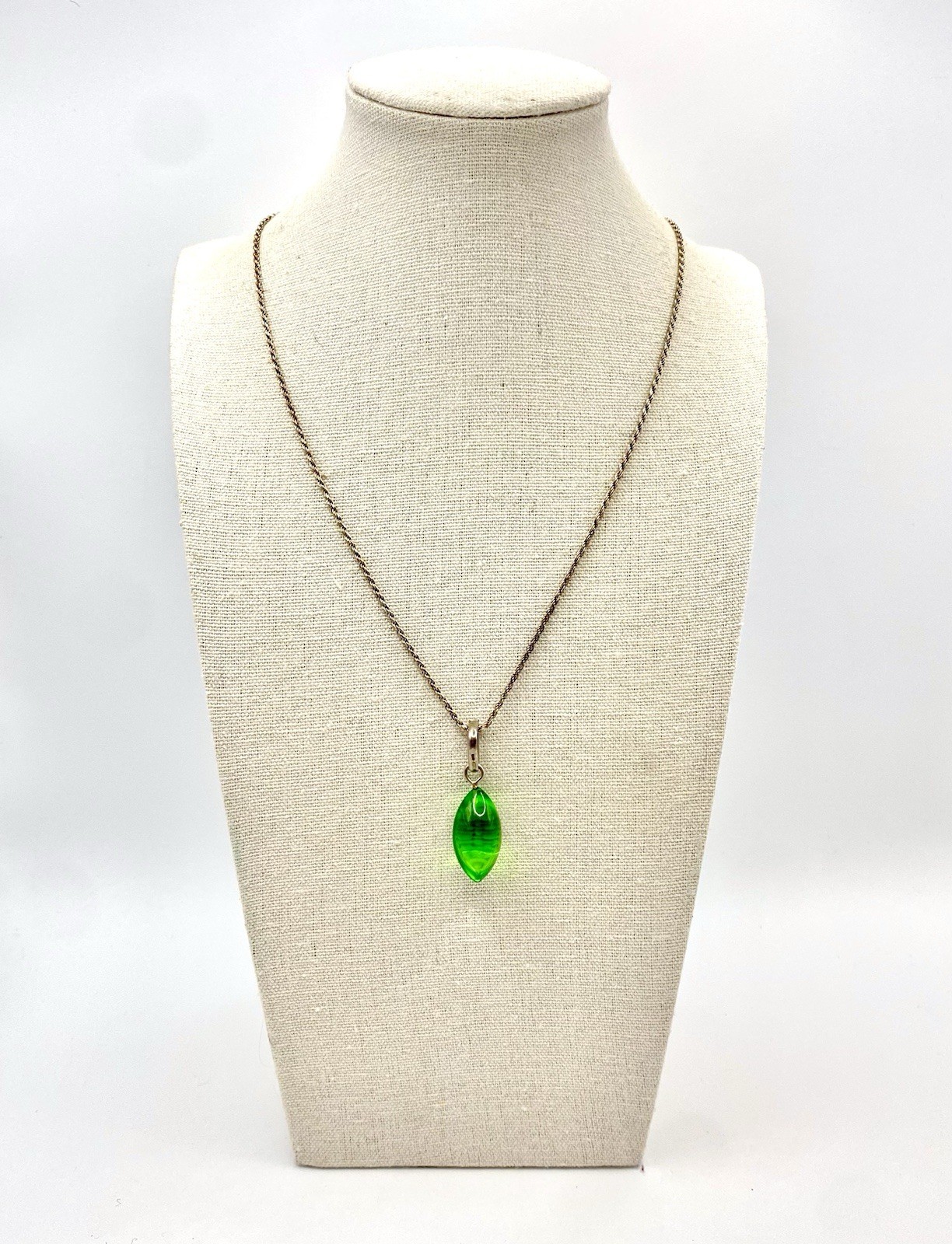 Vtg Sterling Silver 925 Clear Lime Green Lucite Navette Pendant Necklace Deco