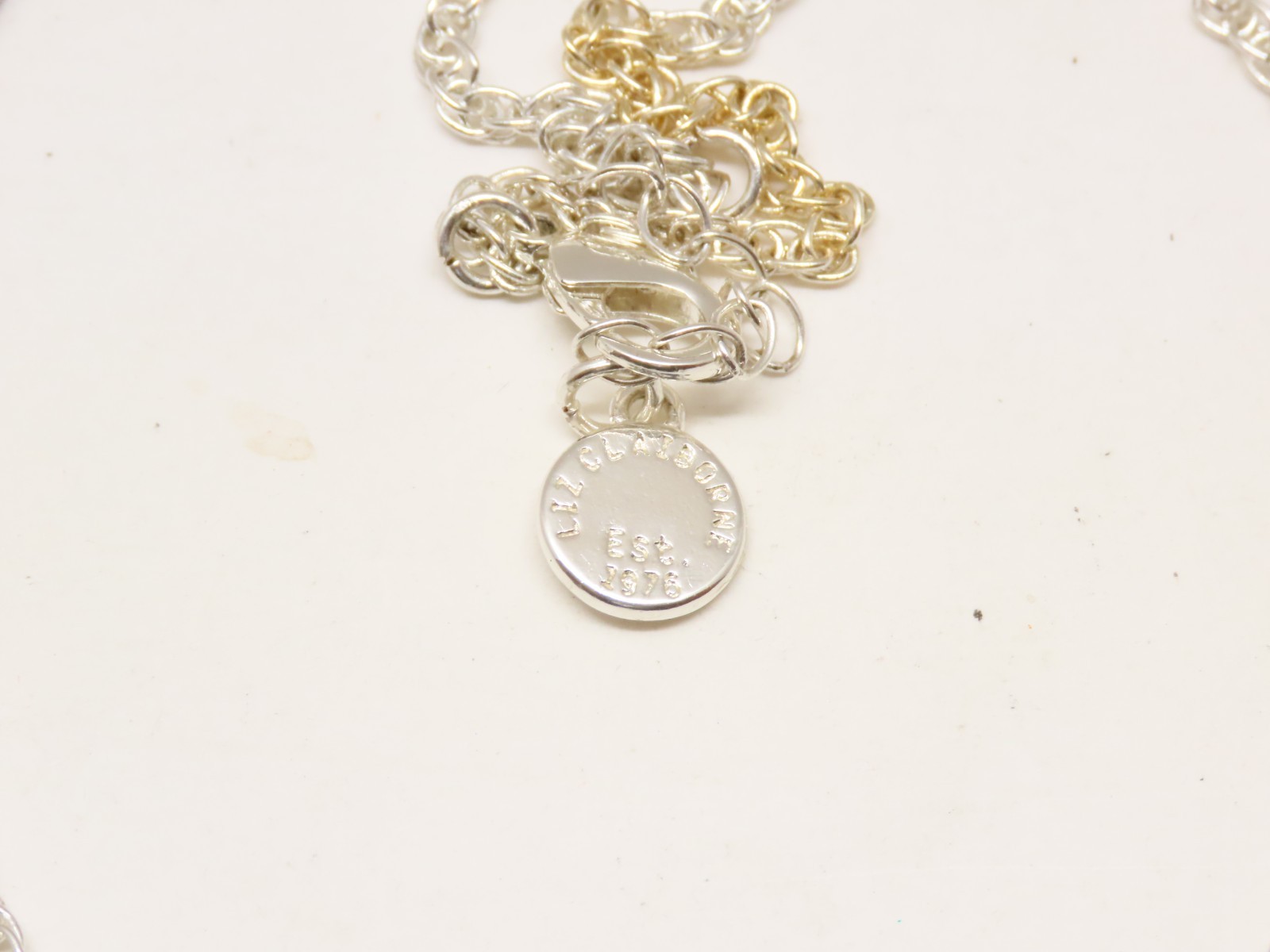 Necklace Pendant Liz Claiborne Vintage Silver Tone Slight Discolor Chain D5372