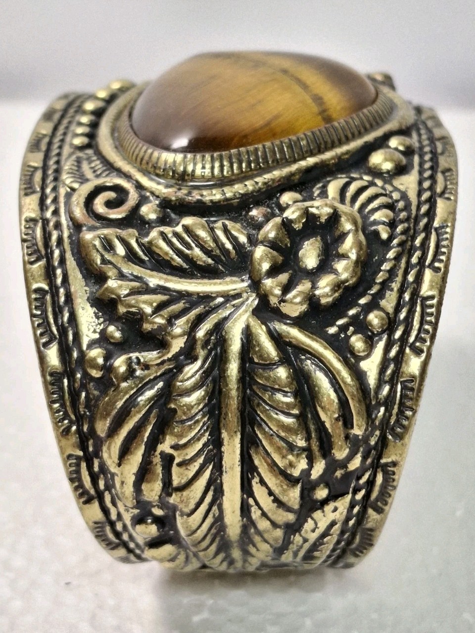 Vtg South Western Cuff Bracelet 2 Inch Stone Tiger’s Eye Floral Embossed Brass