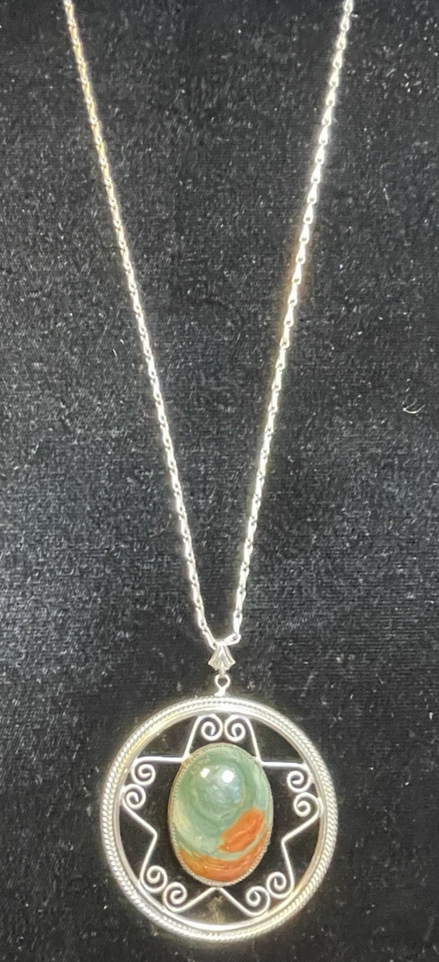 VTG LG CABOCHON BLOODSTONE SILVER TONE PENDANT & 24″ CHAIN NECKLACE EXCELLENT