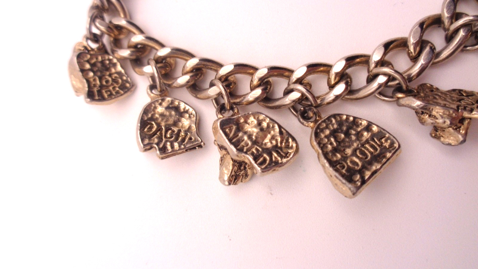 Vintage Super Fun Oval Chain Link Charm Bracelet 14 Different Dog Head Charms