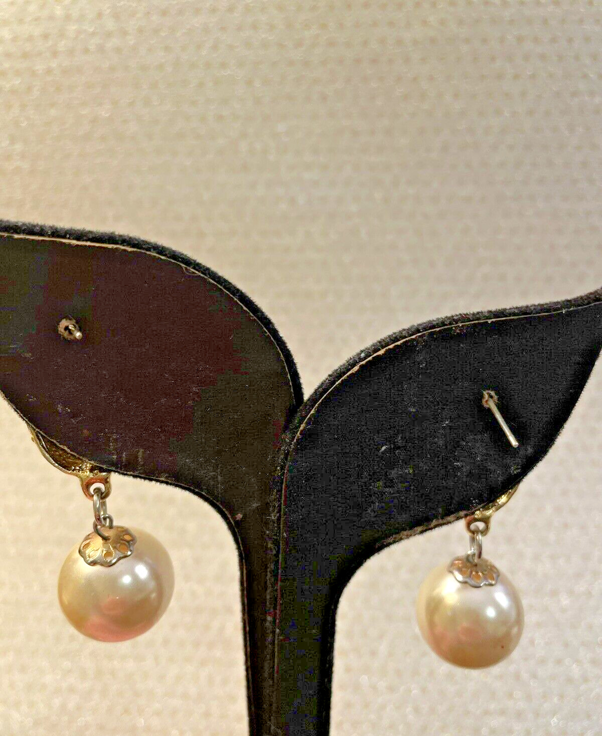 Elegant Dangle Drop Earrings Faux Pearl Chic Textured Gold Plate Metal Clip 2″