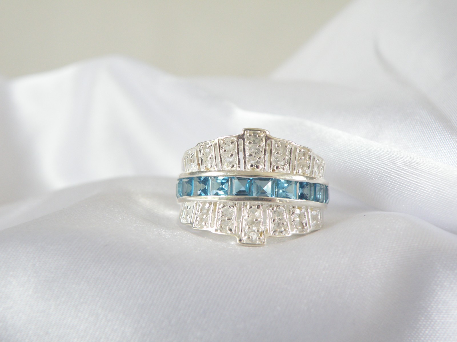 Vintage Sterling Silver 925 Channel Set Natural Heated Blue Topaz Ring Size 6