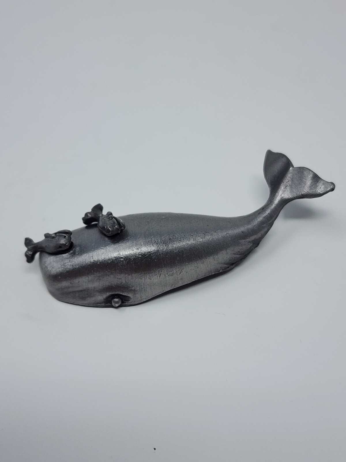 PEWTER WHALE JEWELRY BOX WITH MATCHING EARRINGS – UNIQUE GIFT OR DISPLAY PIECE