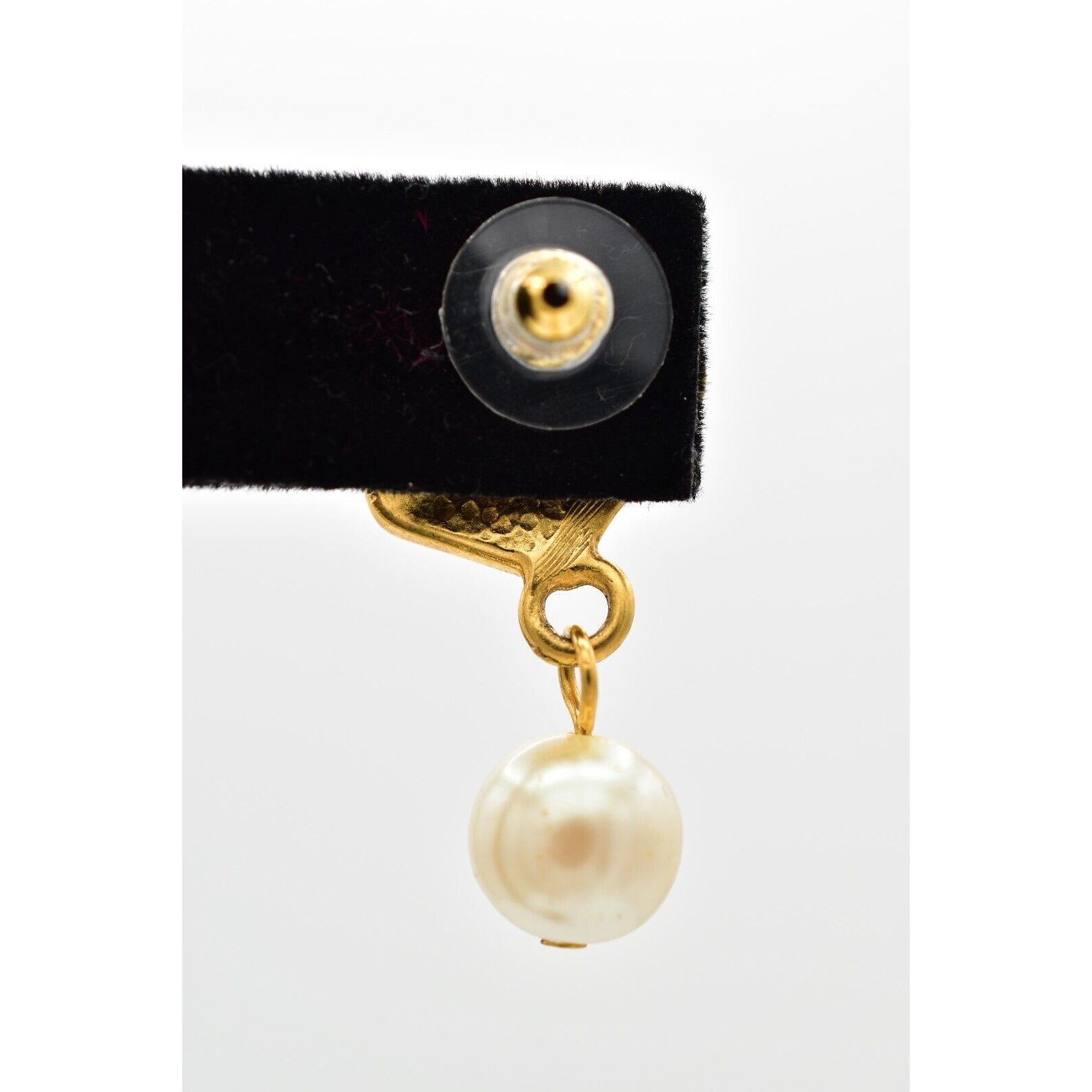 Vintage Scroll Pearl Earrings Brushed Gold Matte Drop Dangle Retro 1980s Bin1