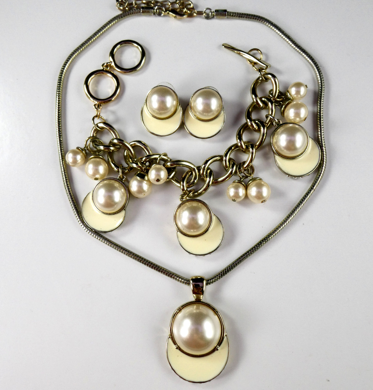 Coldwater Creek Cream Enamel Pearl Necklace Bracelet Earrings Set 3 Piece