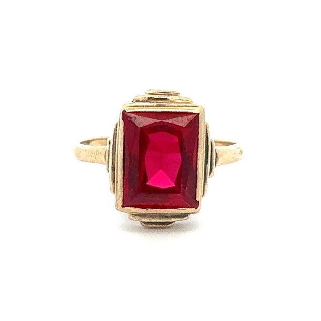 Vintage Retro 14k Yellow Gold Red Stone Rectangular Petite Step Cocktail Ring