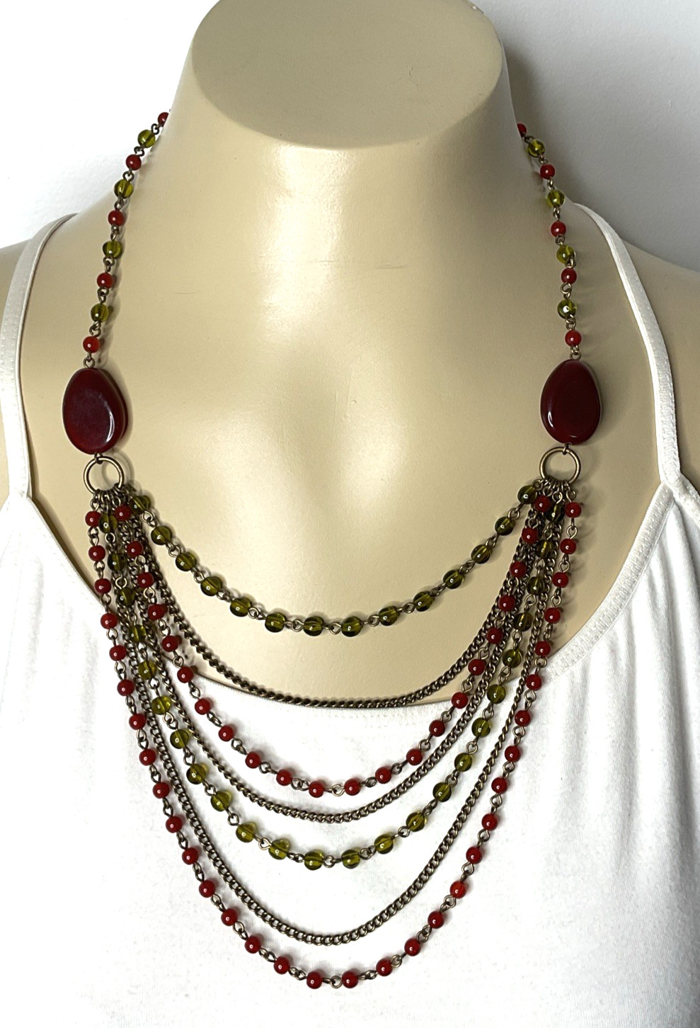 Vintage Avon Red Green Bead Layered Bib Necklace Gold Tone Finish 1054