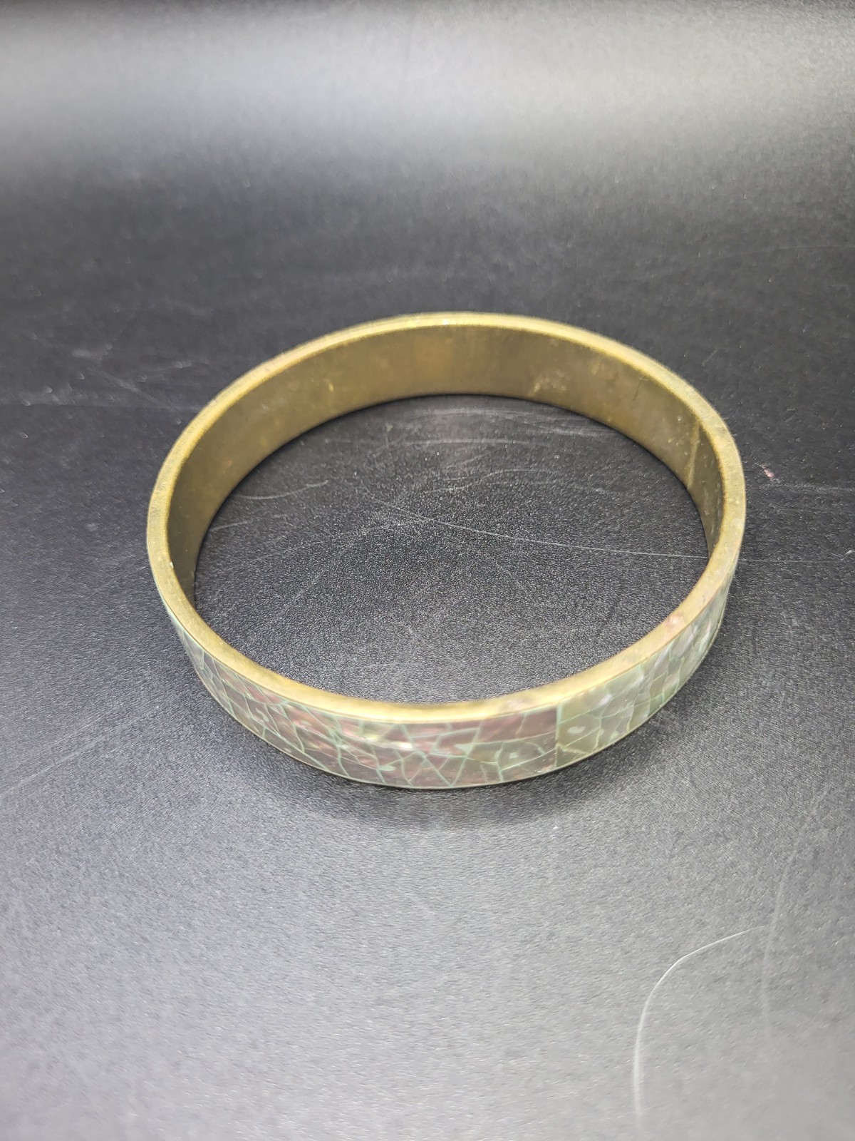 VINTAGE ABALONE CHIP INLAY MOSAIC BANGLE BRACELET ESTATE