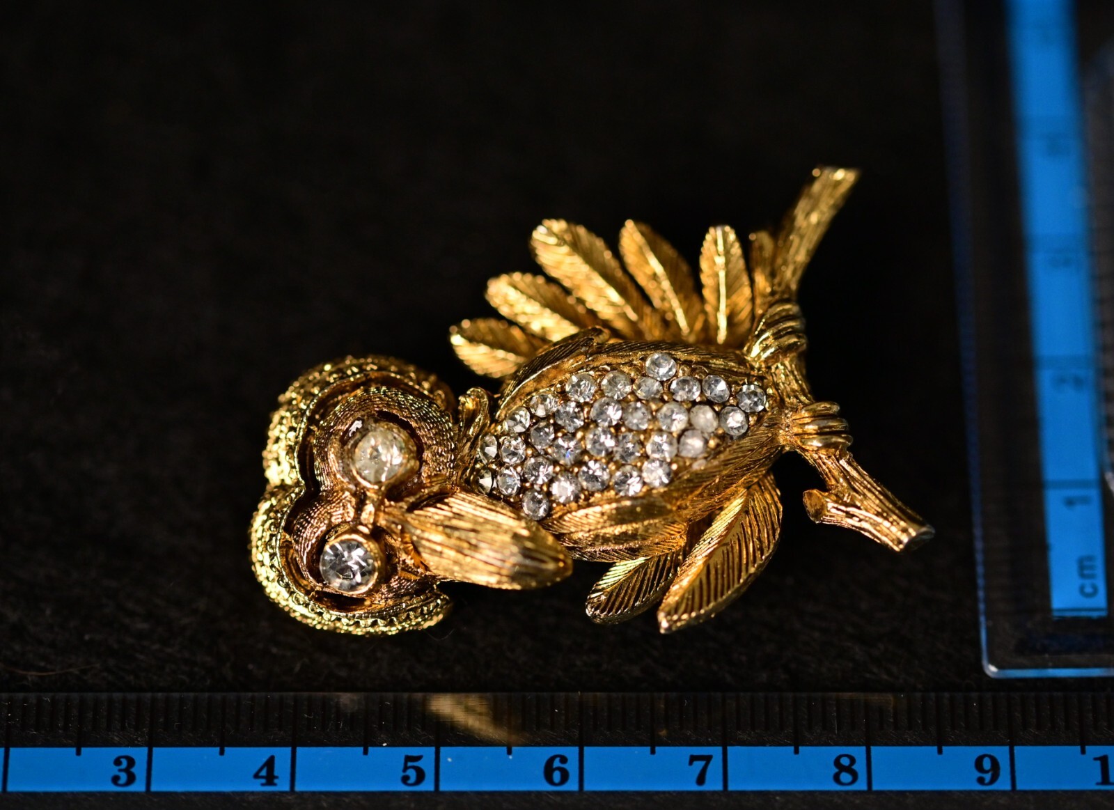 JUDITH GREEN Original Vintage Signed Gold Zirconia Rhinestone Gem Brooch Pendant