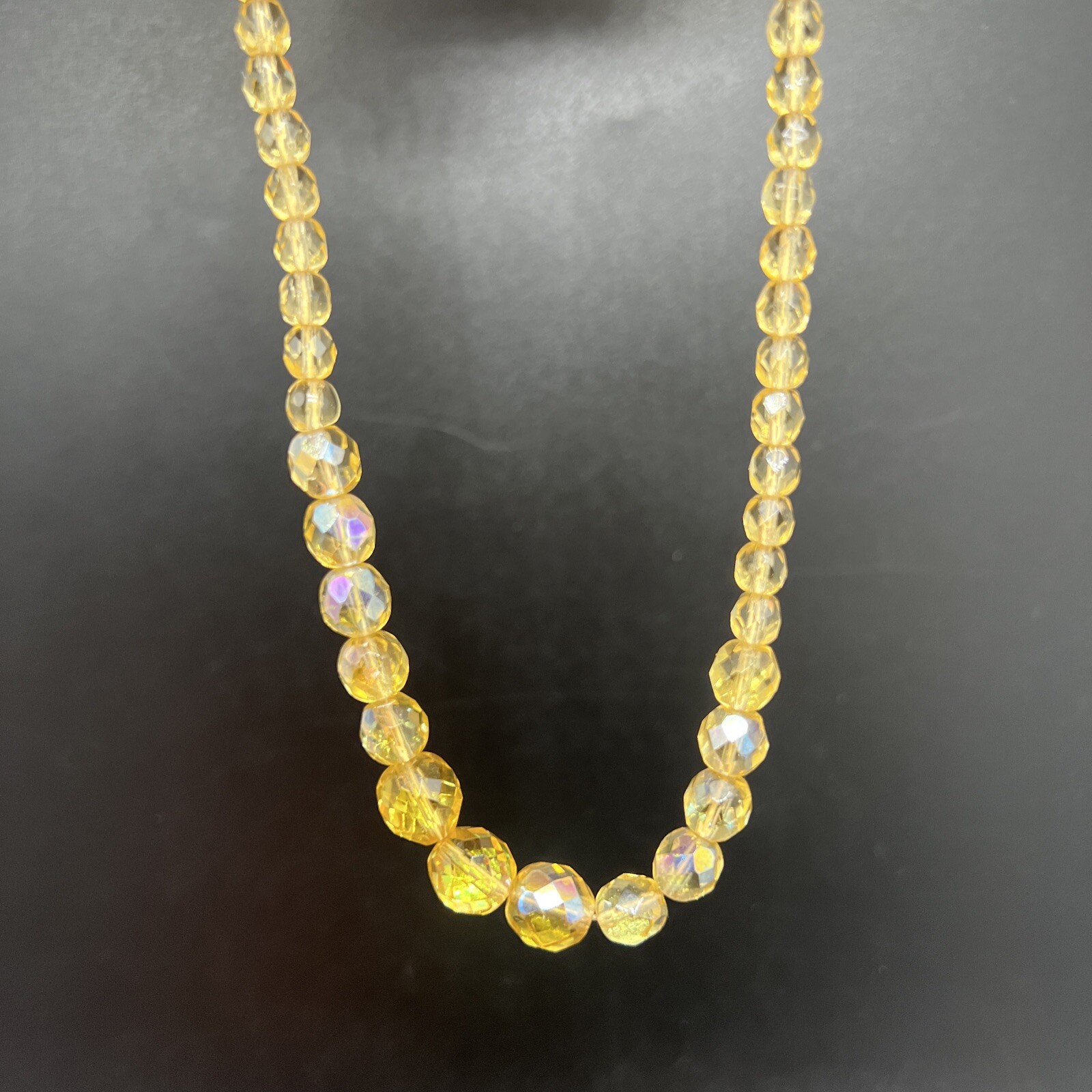 Vintage faceted Yellow Crystal Glass beaded 16” Necklace 4593