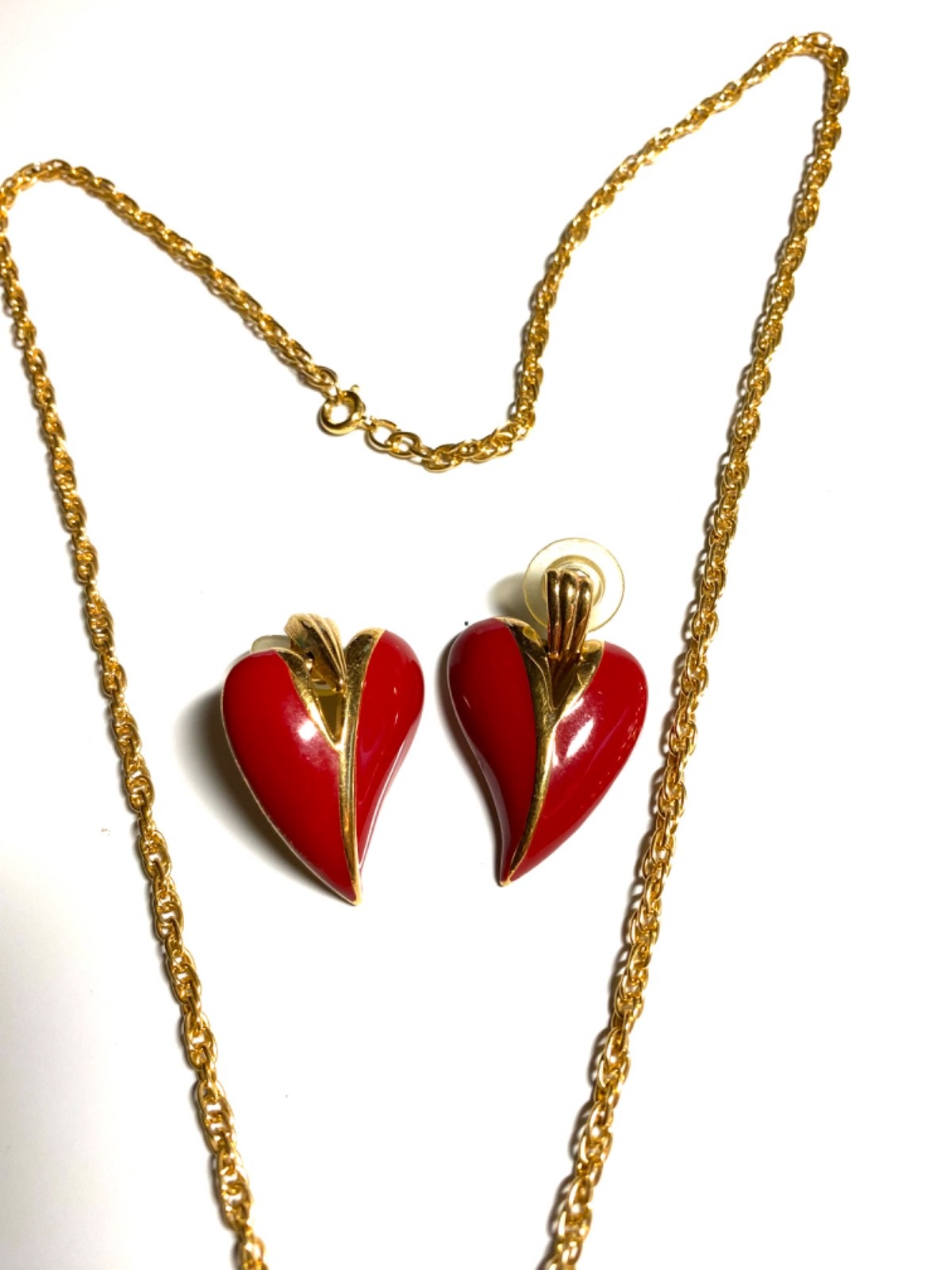 Red Gold Tone Heart Necklace with Matching Post Earrings 22 inches