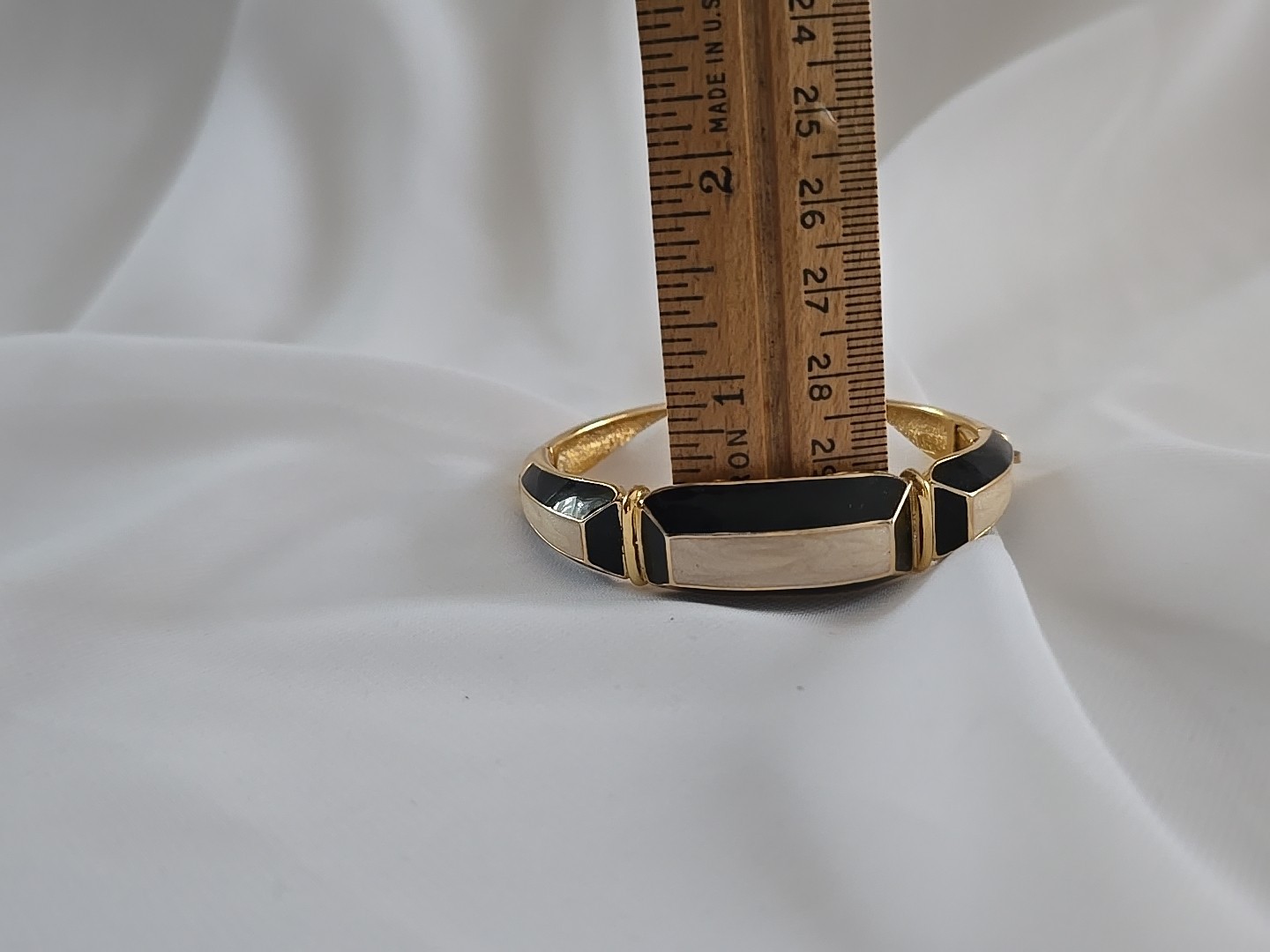 Vintage ORENA PARIS Gold Tone BLACK OFF WHITE Enamel Bangle Bracelet 6.5″