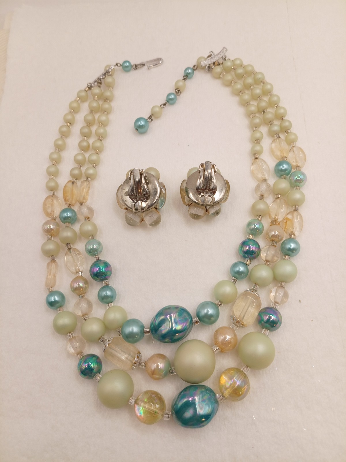 VNTG Japan Shades Of Blue Beaded 3strand Necklace And Matching Clip Earrings